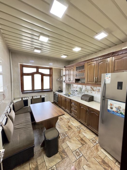 Аренда двухкомнатная квартира в центре города совсем удобствами Чорсу