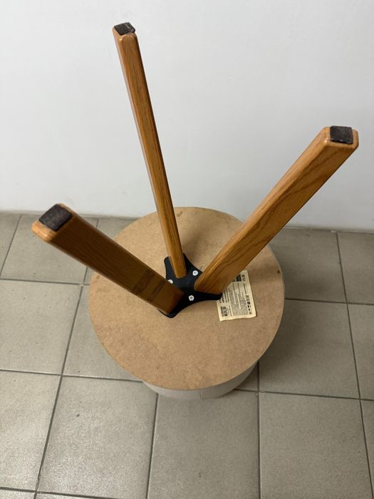 Столик и пуфик в наличии