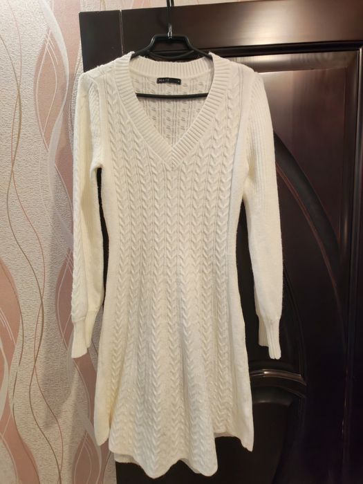 Dress Woolen white