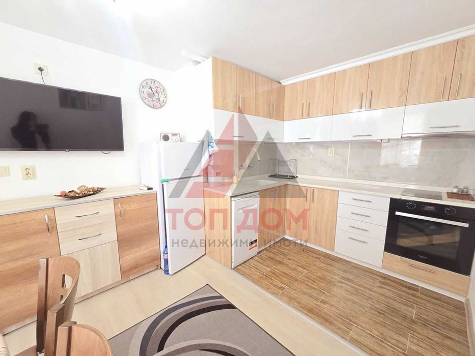 Дава се под наем Тристаен апартамент в Варна, Център - 80 кв.м за 459 € - Снимка #3