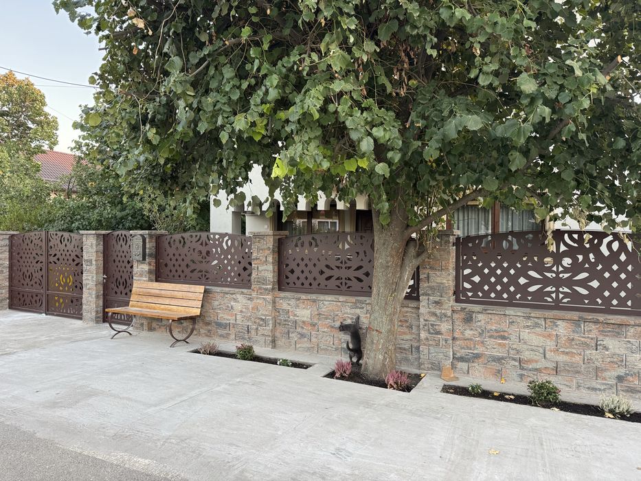 Porti tabla decupate, garduri metalice, balcoane balustrade