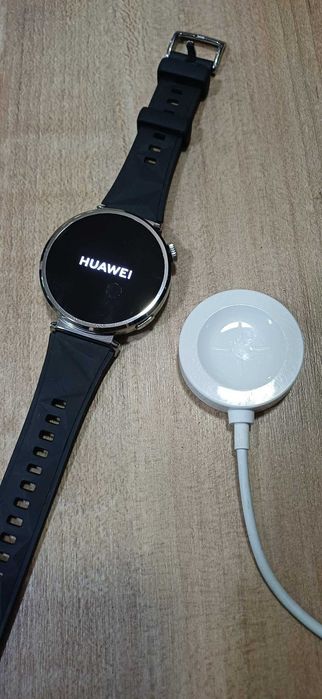 Смарт часовник huawei