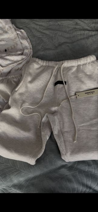 Панталони essentials