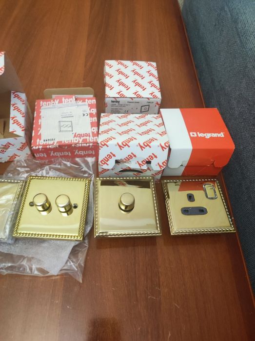 ,,legrand",, tenby" розетки и включатели