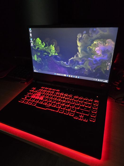 Игровой ноутбук Asus ROG Strix