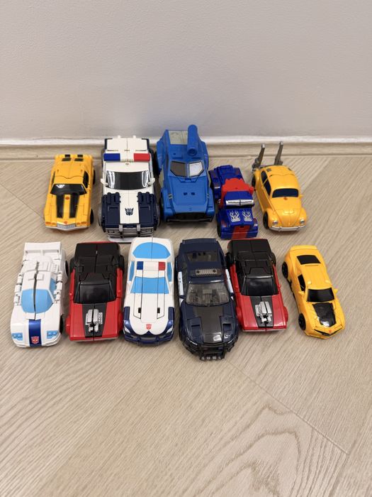 Roboti Transformers masini