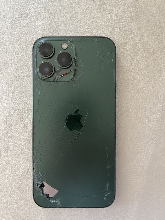 Продам айфон 13 про макс срочно