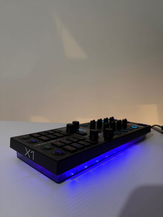 Traktor X1 MK3 - Native Instruments