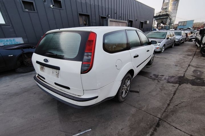 Lampa / Tripla stop stanga pe aripa Ford Focus 2005