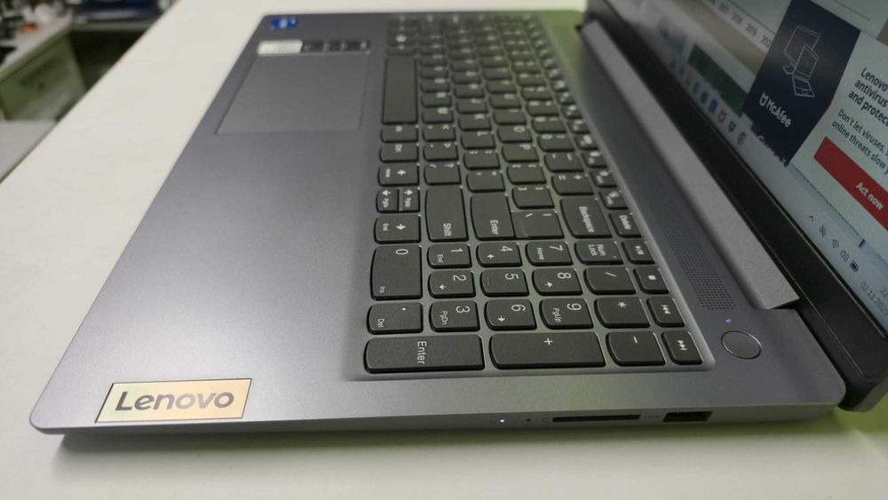 LENOVO IdeaPad Slim 3 (AG.7) Garantie 24 luni