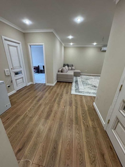 Продам 4 комнатную квартиру