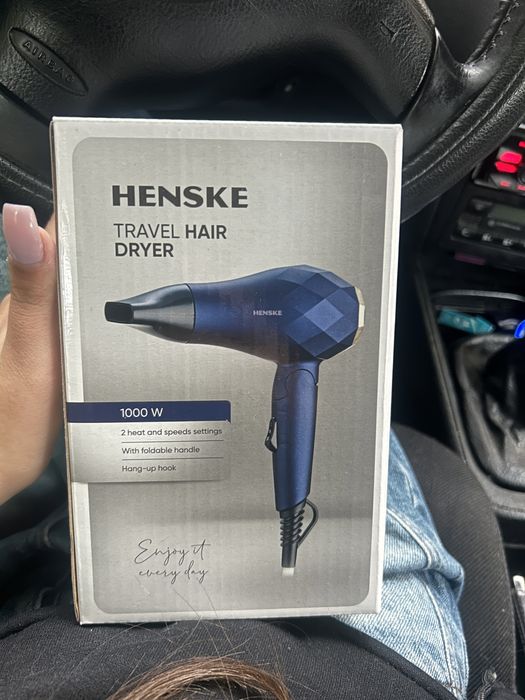 Henske сешоар за коса