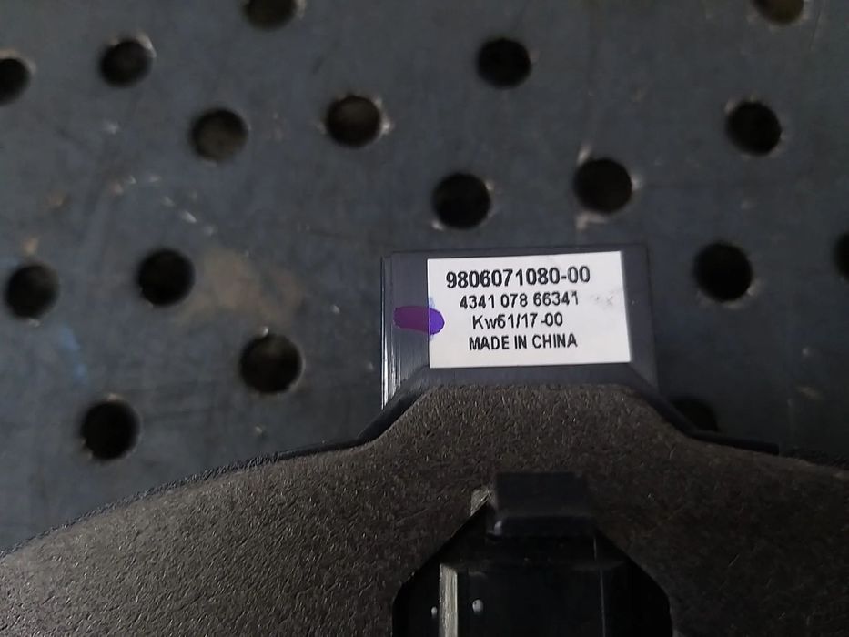 Boxa audio dreapta fata peugeot 3008 2 980607108000