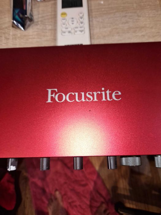 Boxe active și placa de sunet