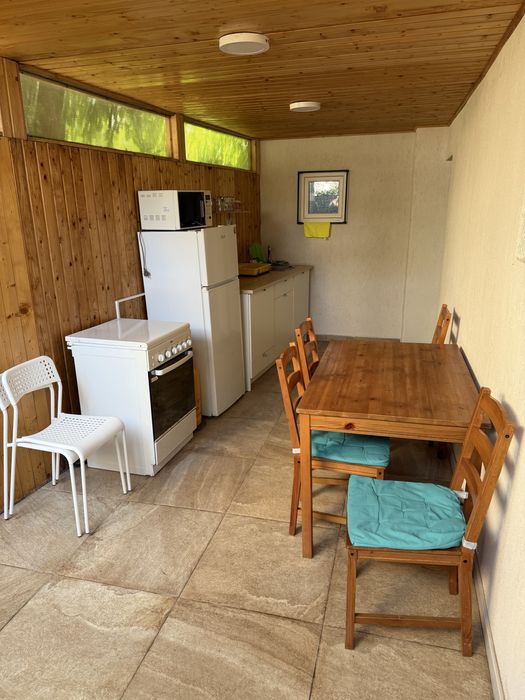 Cazare la Casa eforie sud la 100 m de mare .