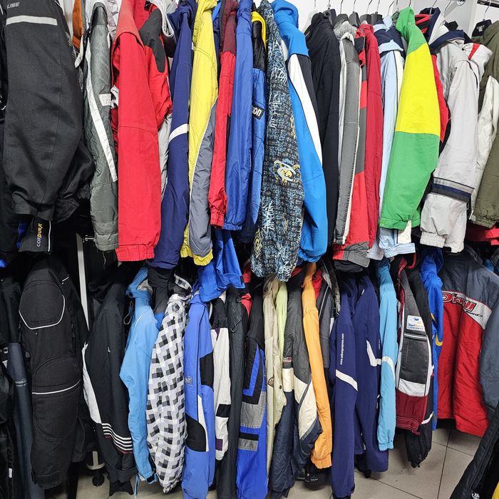 Geaca pantaloni ski de copii