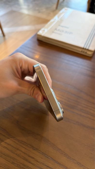 Продам iphone 15 pro max 256gb
