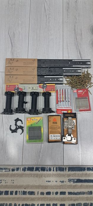 Мебелный фурнитура