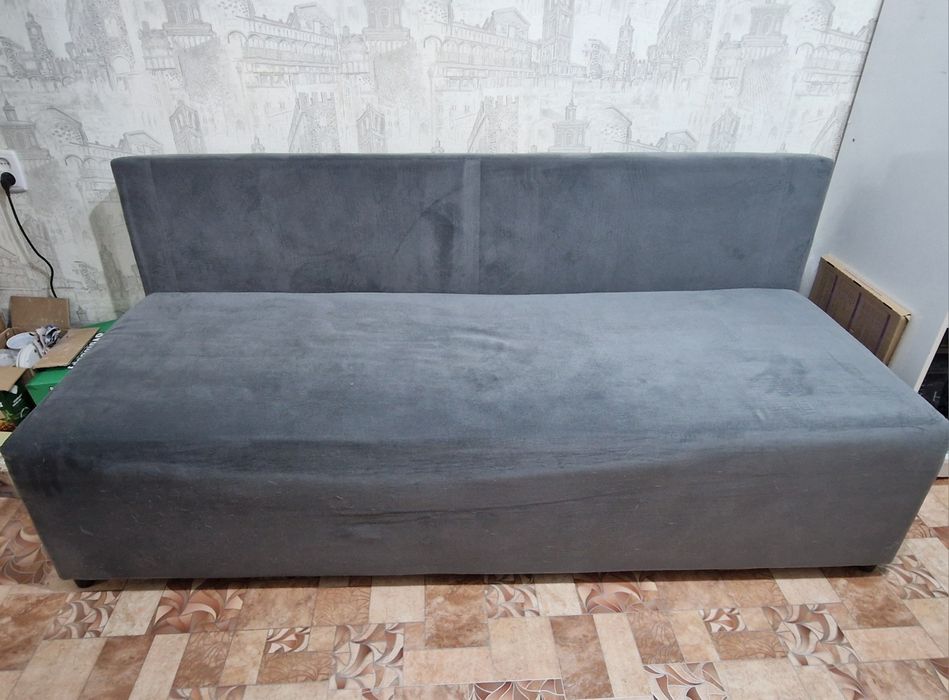 Продам два дивана б/у