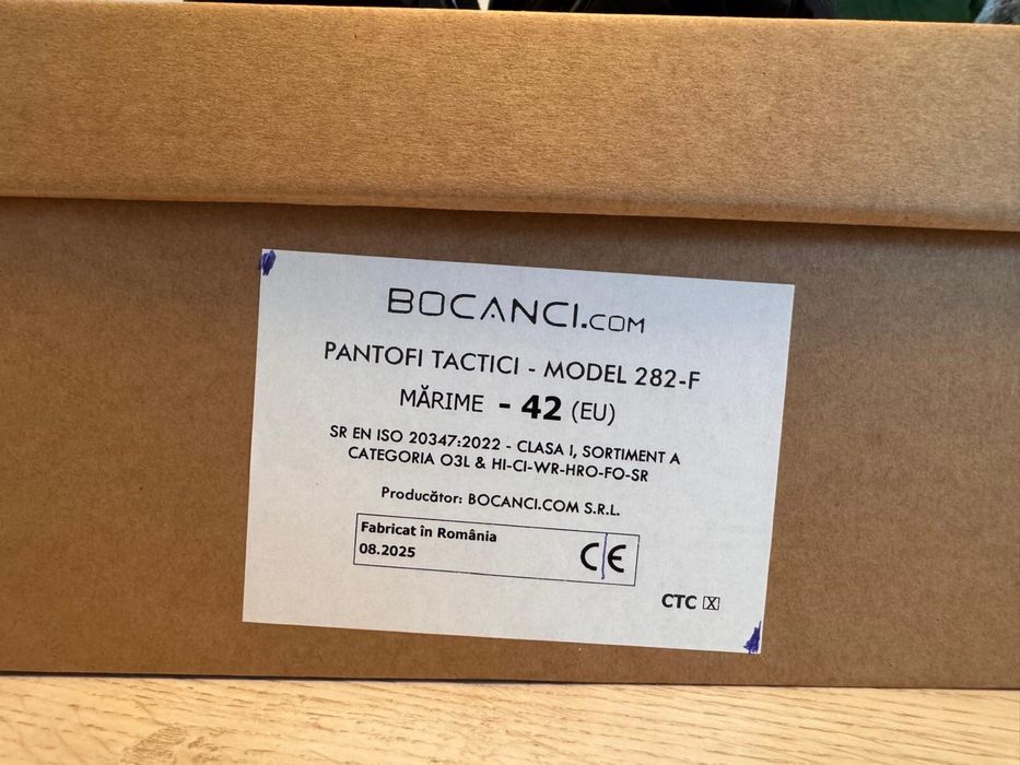 Vand pantofi tactici