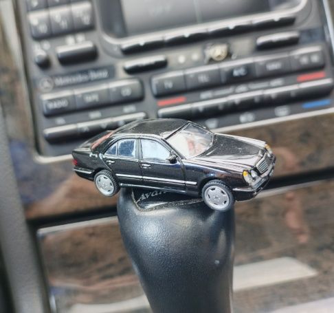 Модель Mercedes Benz W210 E55 AMG