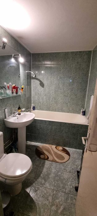 Închiriez ap. 3 camere decomandat, NICOLINA CUG lângă Lidl