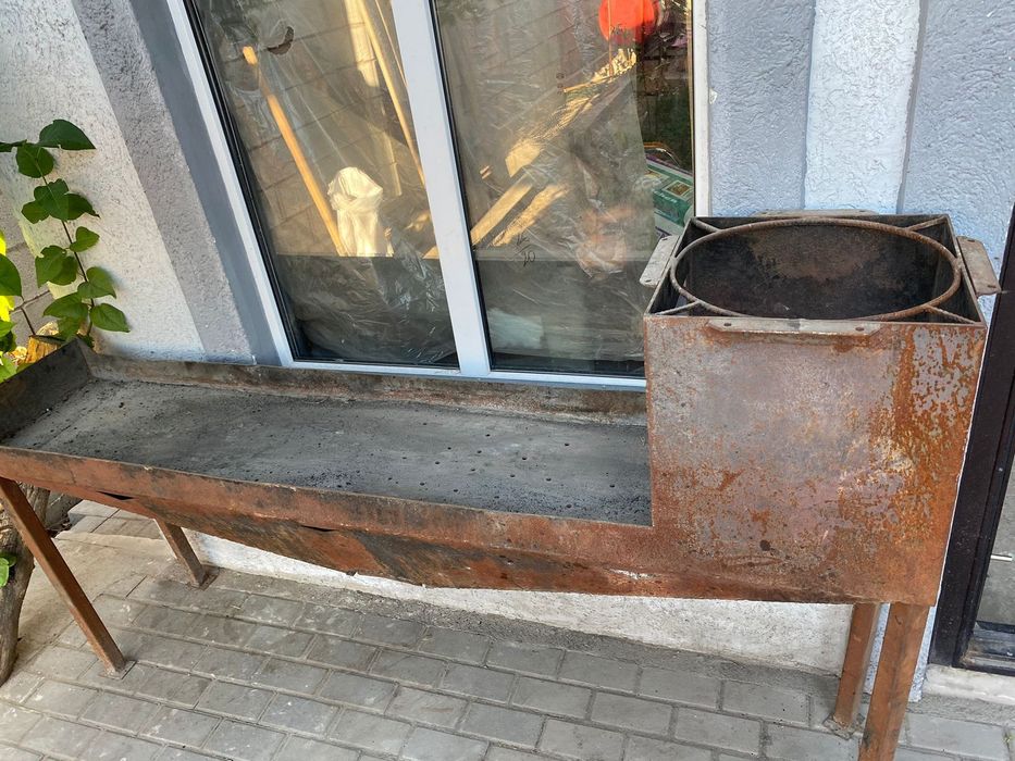 Мангал для кафе  с вытяшкой