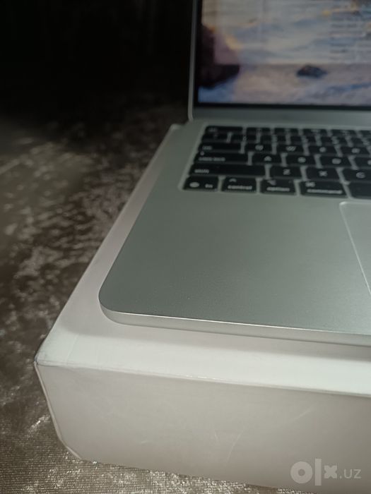 Macbook air m4 24/512