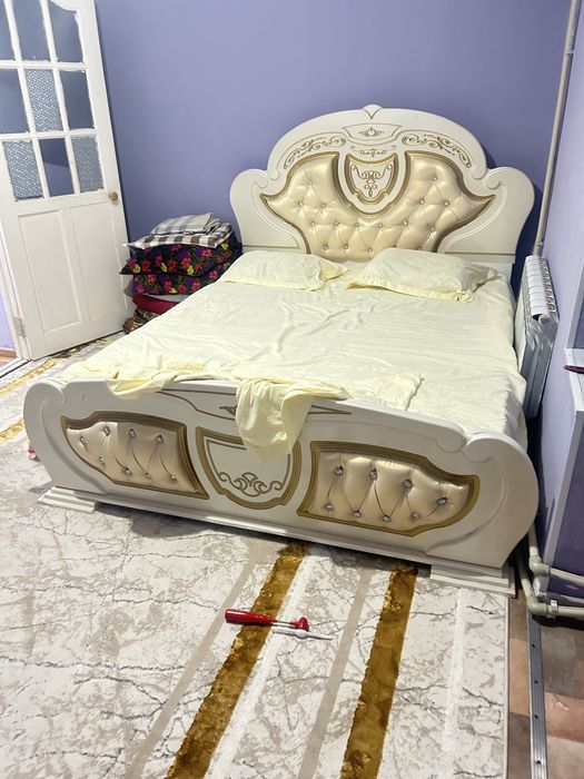 Кровать двухспальная