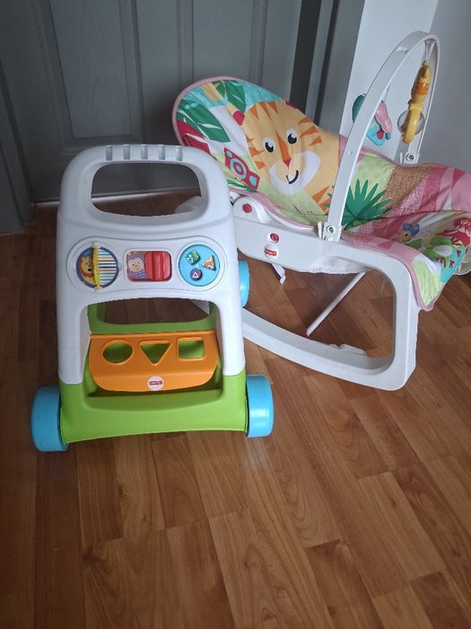 Бебешки шезлонг и проходилка fisher price