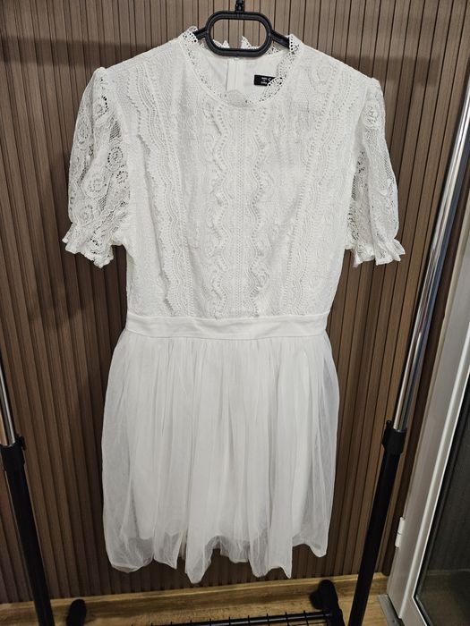 Продавам дамски рокли