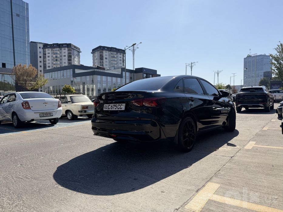 Шевроле Monza 1,5 атмосферный
