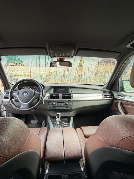 Vând  BMWX5  D40D