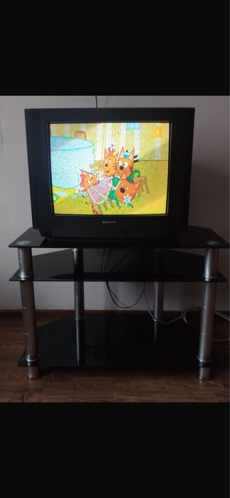 ПродамТелевизор  с тумбочкой