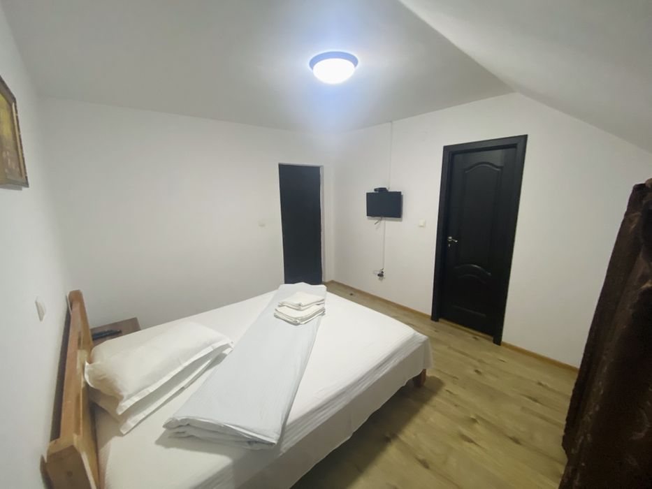 Cabana Piatra-Fantanele / Tihuta