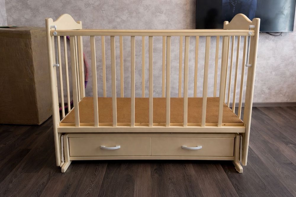 детская кроватка