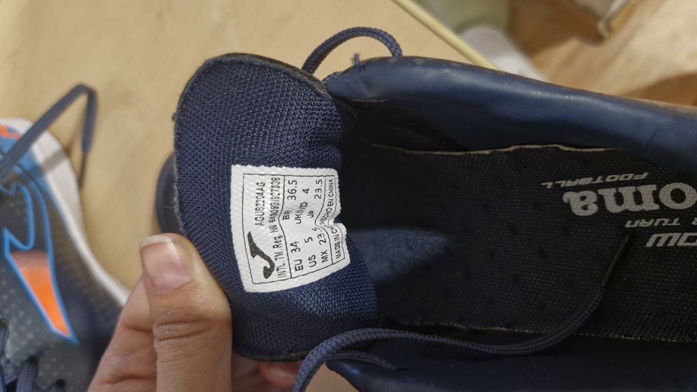 Кроссовки / футбольная обувь