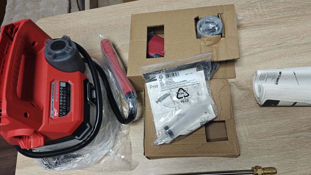 Pompa de stropit pomi milwaukee