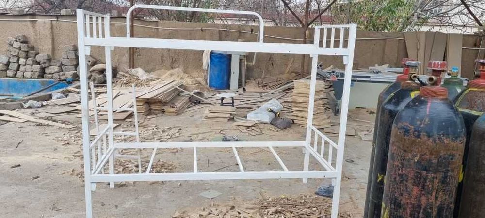Металлический Кровать . Двухэтажный или Двухъярусная и для Клиники