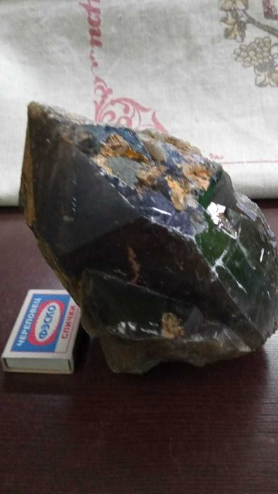 Морион большого размера кристалл