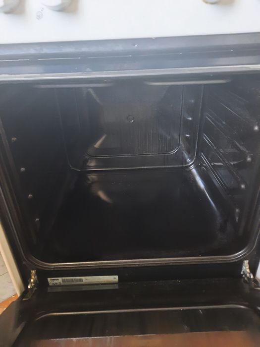 Продам электрическую плиту