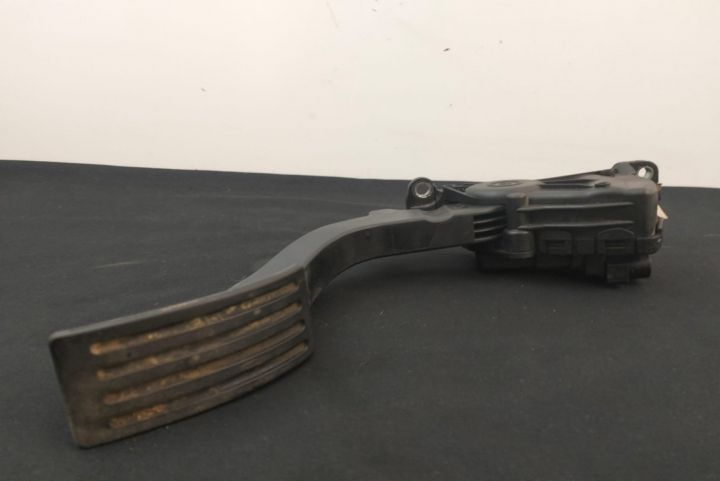 Pedala acceleratie 4M519F836AK 4M51-9F836-AK 00864132 008641-32 Ford