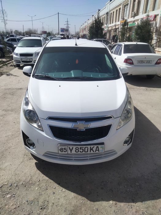 Spark yili 2013 probegi 2,5