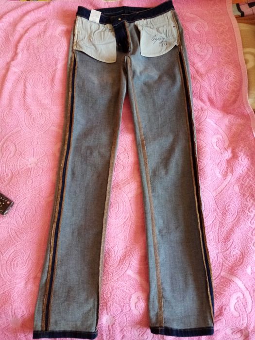 Blugi Caprije ,99% bumbac,1% elastin