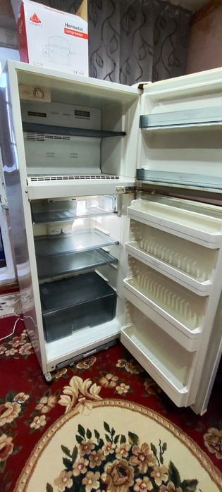 Продается холодильник