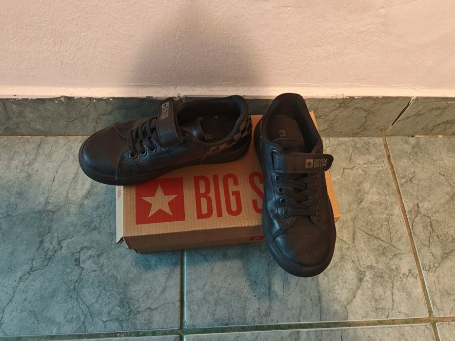 Vand adidasi Big Star marimea 31