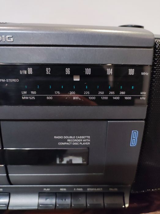 Радиокасетофон GRUNDIG