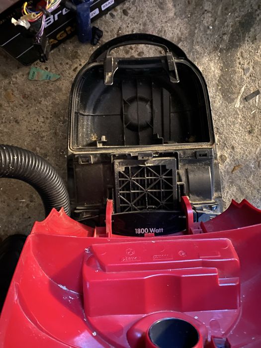 Aspirator cu sac aeg vampyr 1800 w