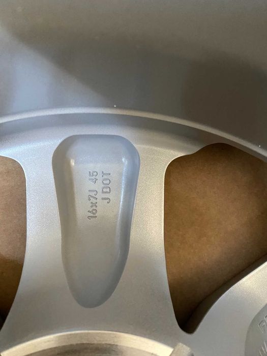 Jante janta aliaj R16 Renault Alaskan Nissan Navara noua originala