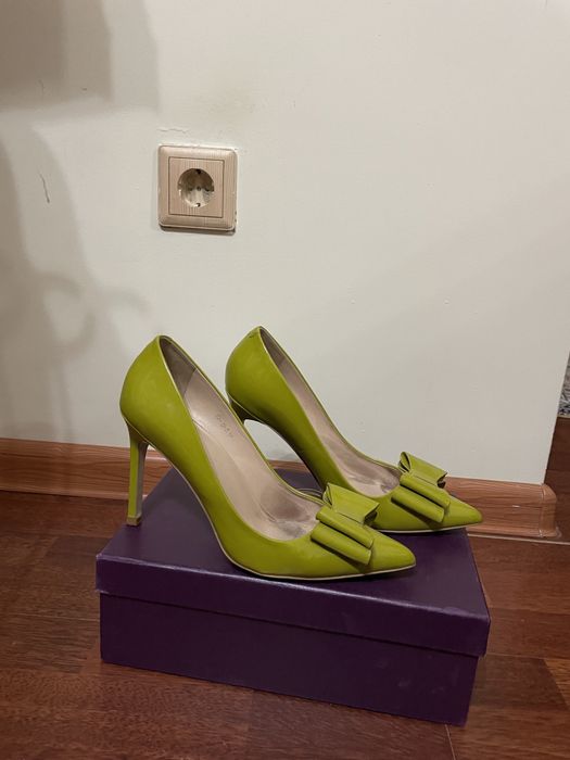 Туфли зеленого цвета